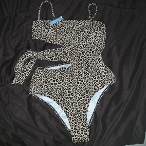 Brand New with tag  one piece swimsuit from Popvile sz XL
